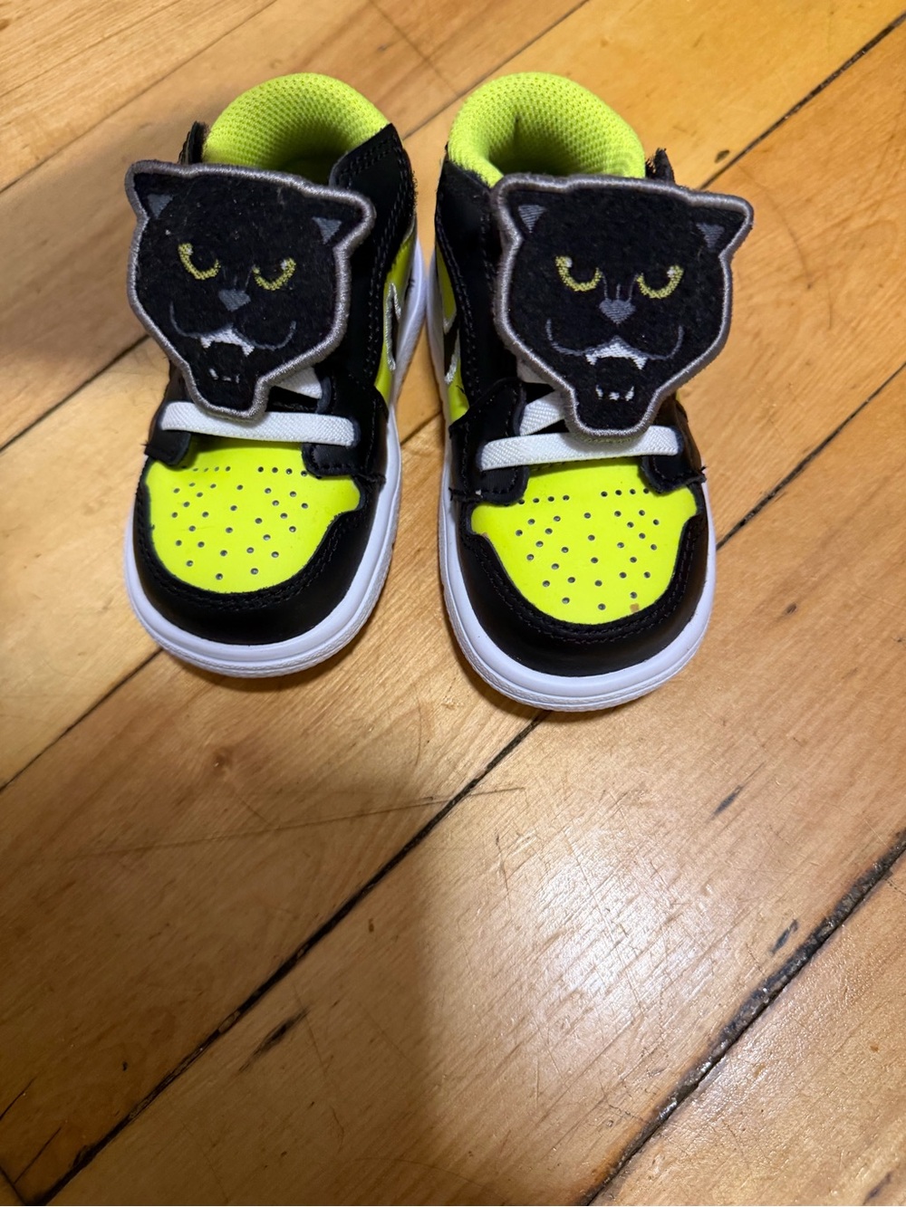 Kids Black & green Panther 6c